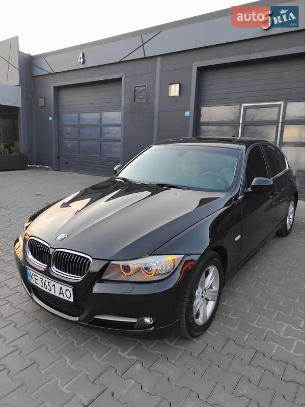 Седан BMW 3 Series 2011 в Каменском