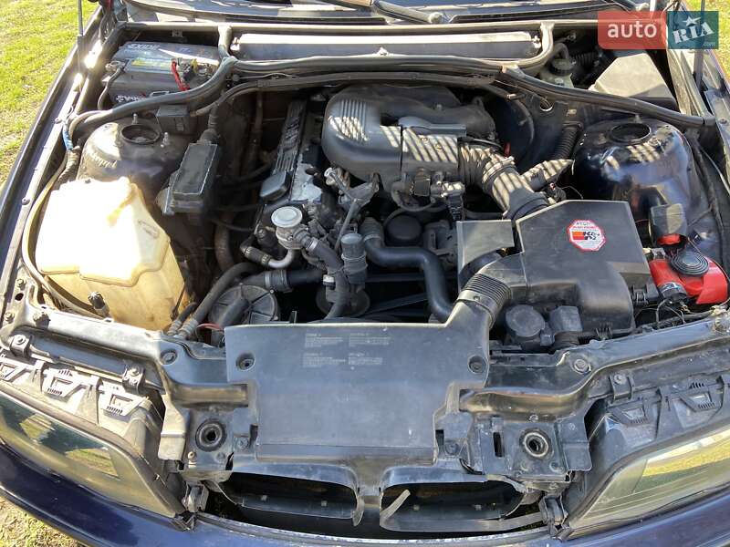 Седан BMW 3 Series 1999 в Сахновщине