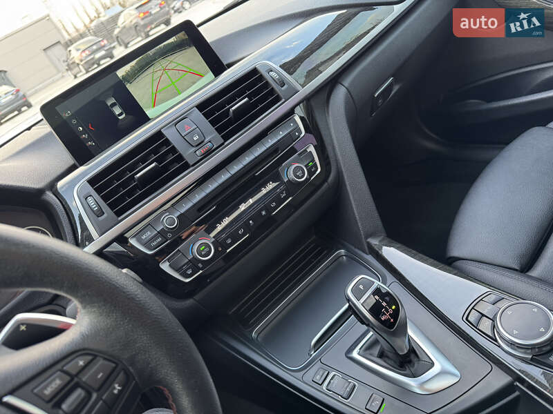 Седан BMW 3 Series 2016 в Киеве