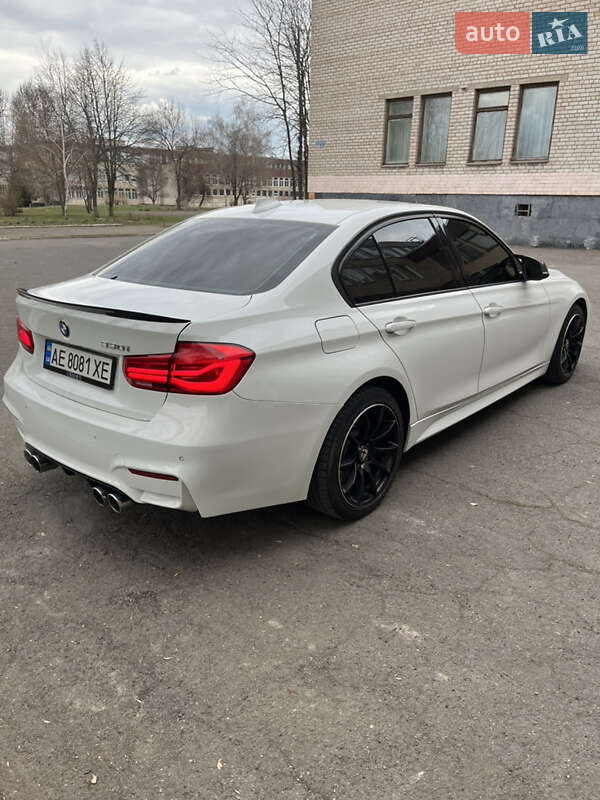 Седан BMW 3 Series 2016 в Кривом Роге