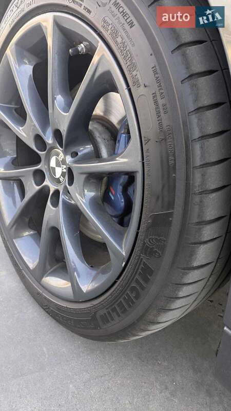 Седан BMW 3 Series 2016 в Киеве