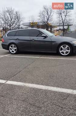 Универсал BMW 3 Series 2006 в Киеве