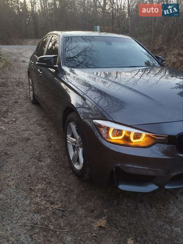 Седан BMW 3 Series 2013 в Львове