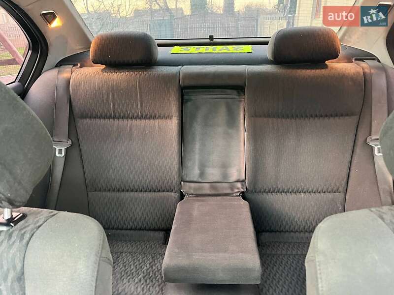 Седан BMW 3 Series 2000 в Буске