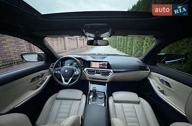 Седан BMW 3 Series 2019 в 