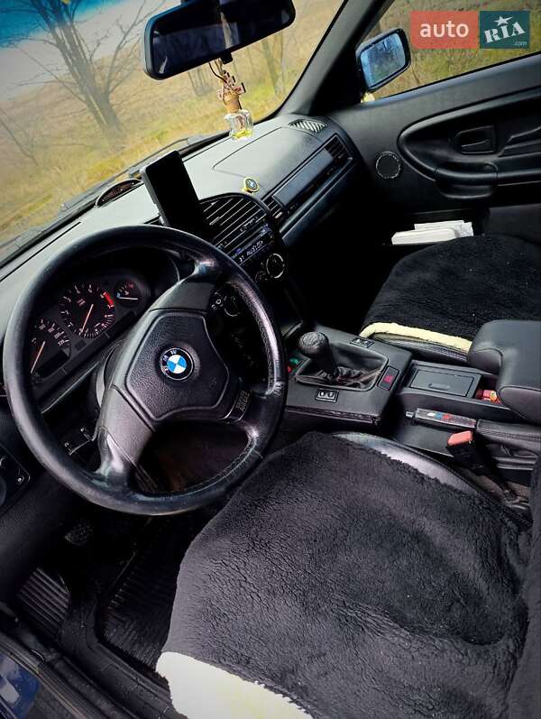 Седан BMW 3 Series 1995 в Вознесенську