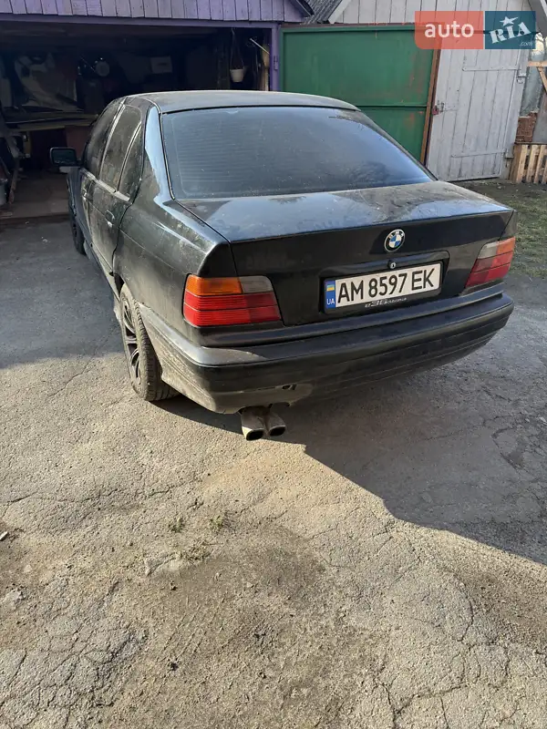 Седан BMW 3 Series 1991 в 
