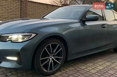 Седан BMW 3 Series 2019 в Львові