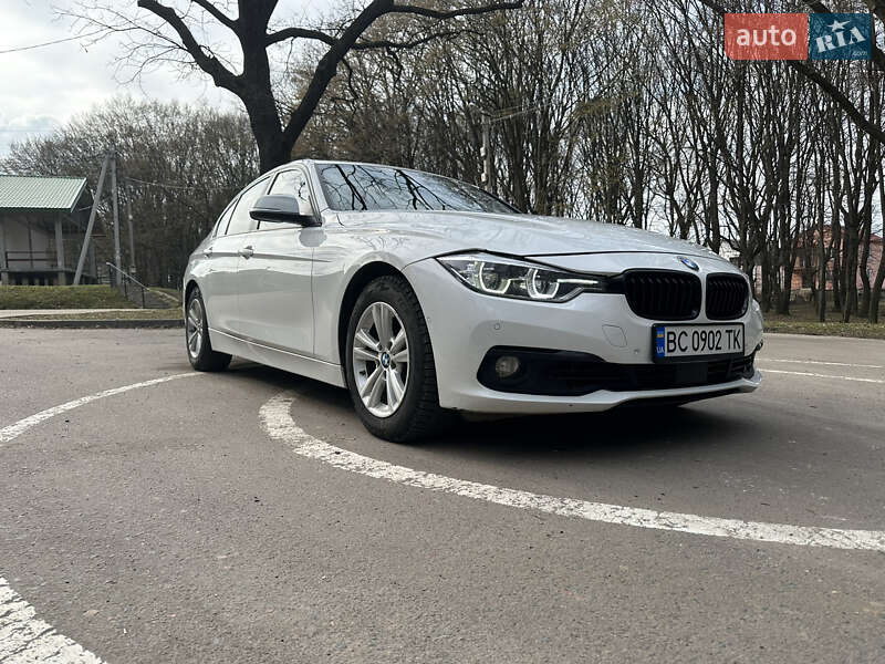 Седан BMW 3 Series 2016 в Львові