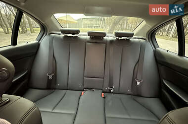 Седан BMW 3 Series 2016 в 