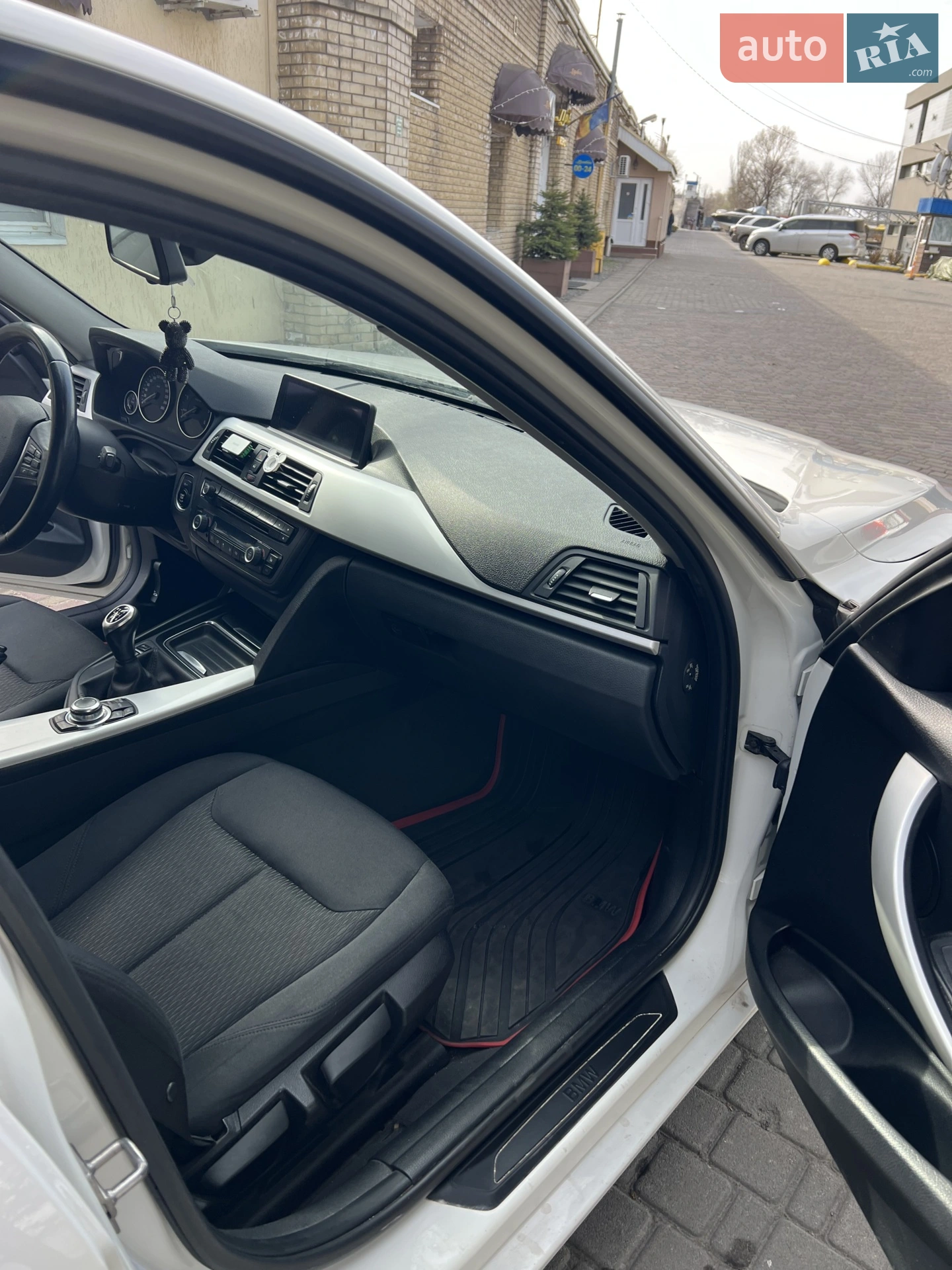 2012 BMW 3er - мініатюра 18