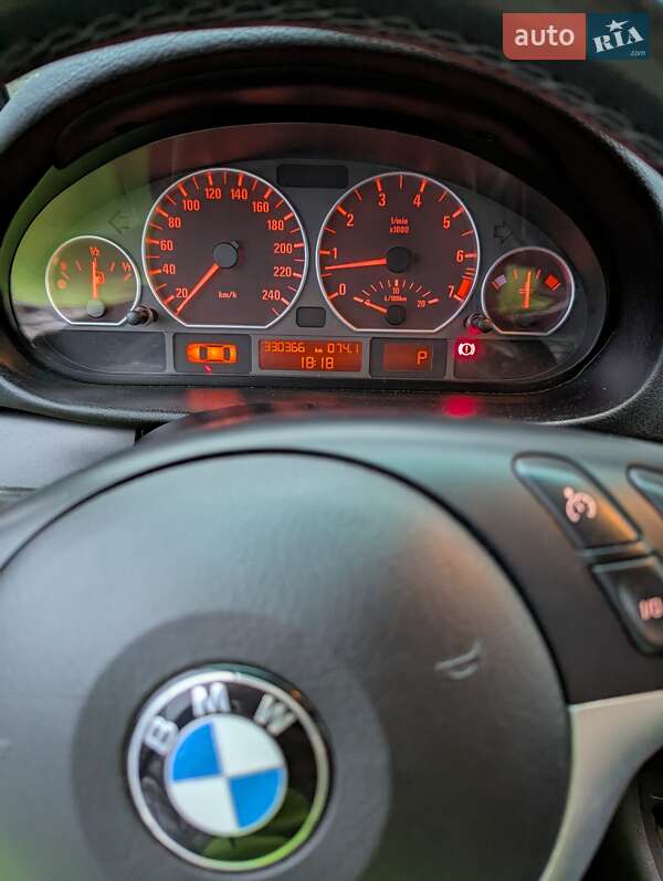 Седан BMW 3 Series 2004 в Кременчуці