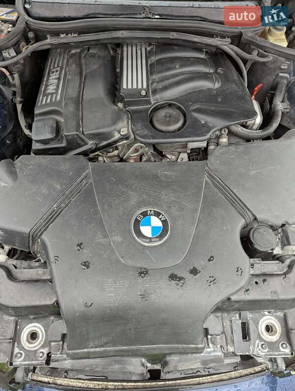 Седан BMW 3 Series 2004 в Кременчуці