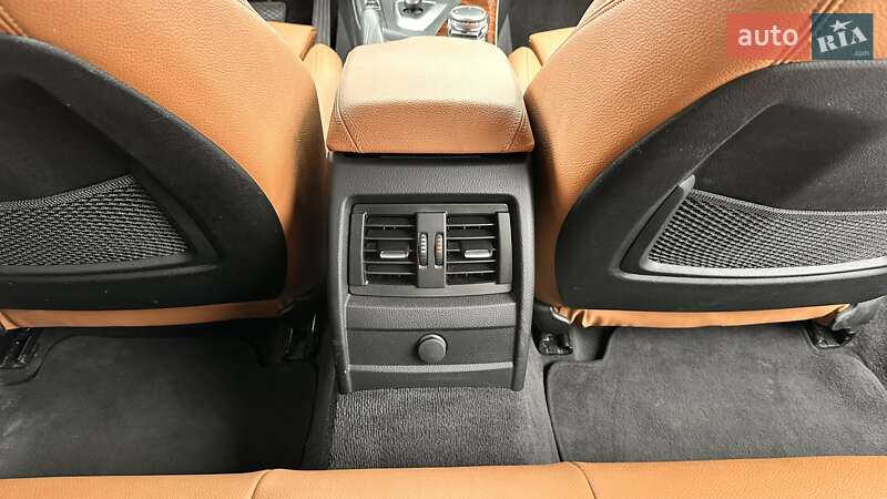 Седан BMW 3 Series 2013 в Львове