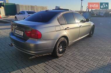 Седан BMW 3 Series 2011 в 