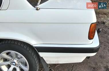 Седан BMW 3 Series 1990 в 