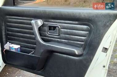 Седан BMW 3 Series 1990 в 