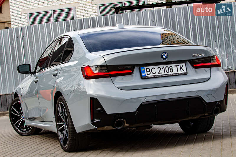 Седан BMW 3 Series 2022 в Львове