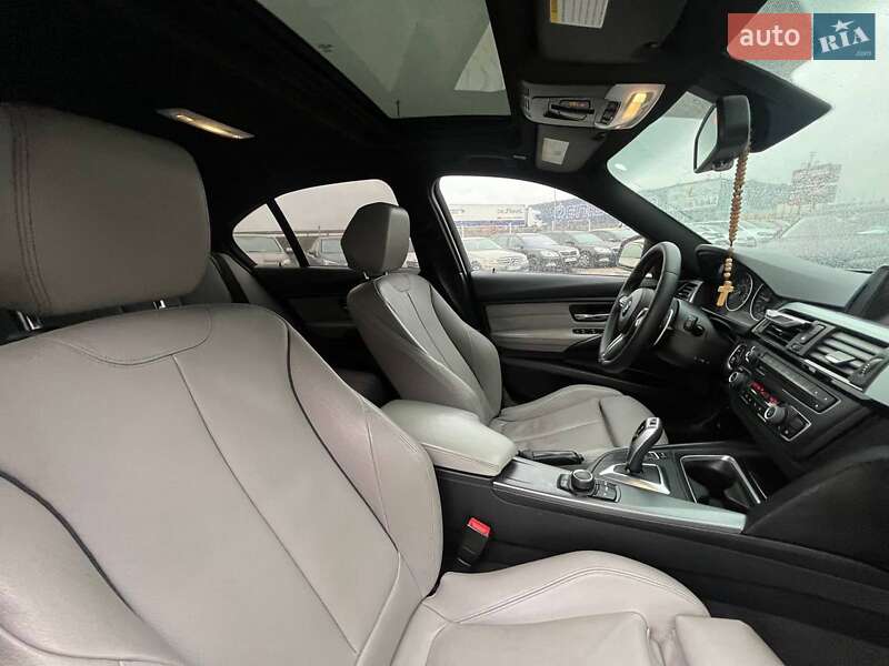 Седан BMW 3 Series 2012 в Львові