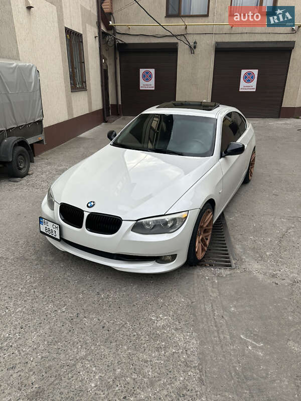 Купе BMW 3 Series 2010 в Николаеве