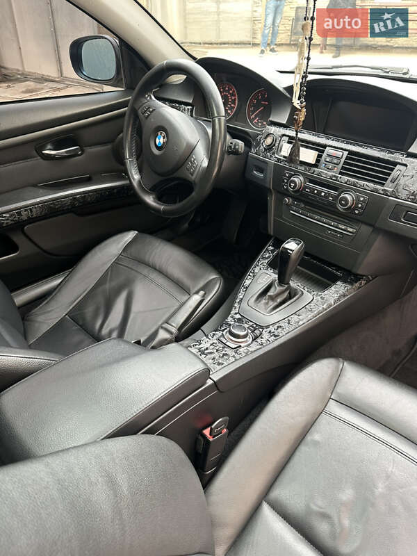 Купе BMW 3 Series 2010 в Николаеве
