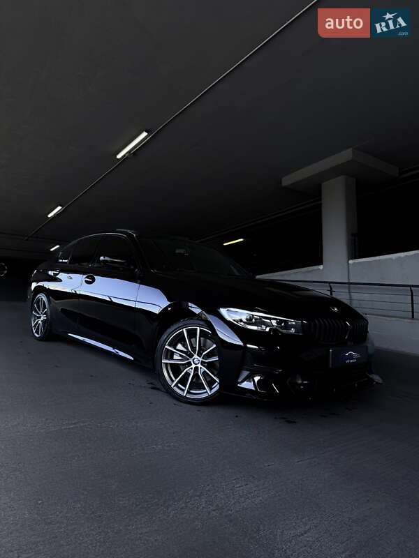 Седан BMW 3 Series 2019 в Львові