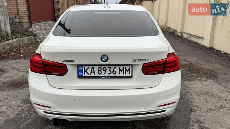 Седан BMW 3 Series 2017 в Киеве