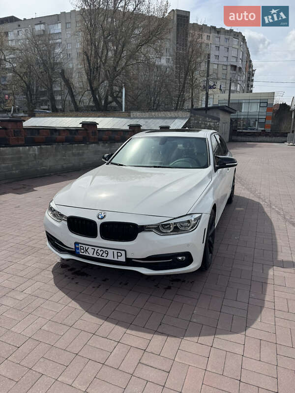 Седан BMW 3 Series 2016 в 