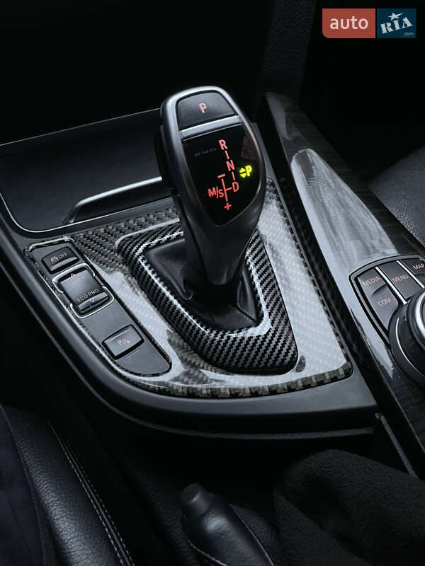 Седан BMW 3 Series 2017 в Львове