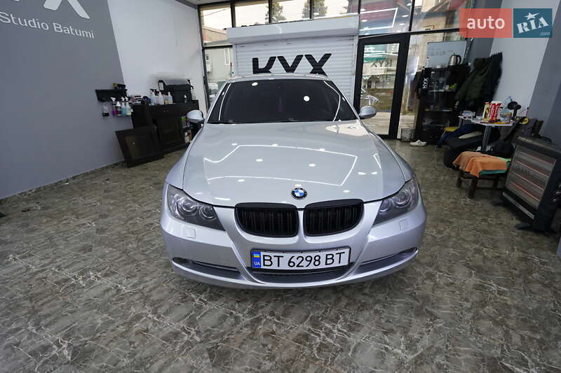 Седан BMW 3 Series 2009 в Херсоне