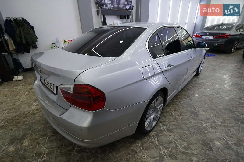 Седан BMW 3 Series 2009 в Херсоне