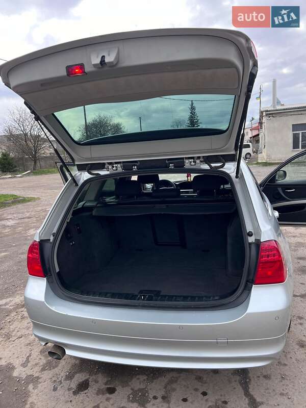 Універсал BMW 3 Series 2010 в Золочеві