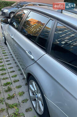 Универсал BMW 3 Series 2009 в 