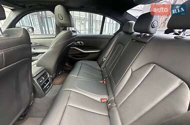 Седан BMW 3 Series 2023 в 