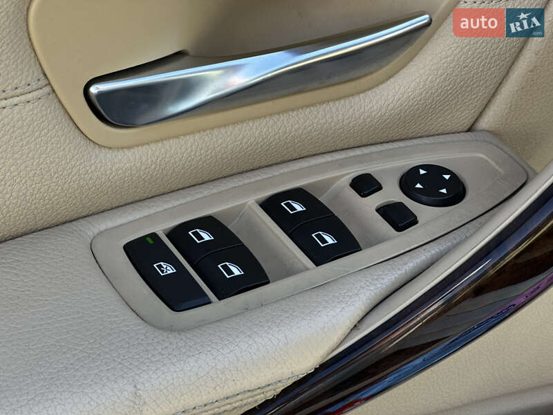 Седан BMW 3 Series 2014 в Львове