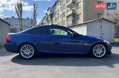 Купе BMW 3 Series 2011 в 