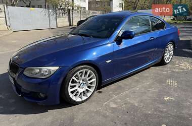 Купе BMW 3 Series 2011 в 