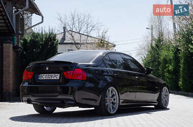 Седан BMW 3 Series 2011 в 