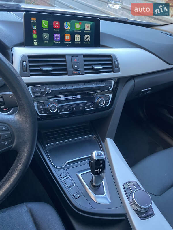 Седан BMW 3 Series 2017 в Николаеве