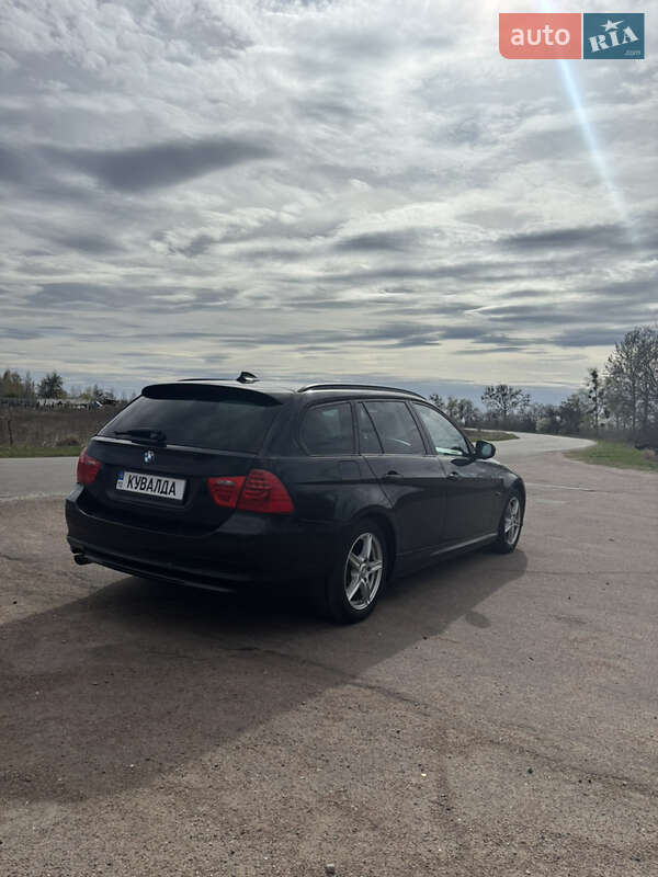 Универсал BMW 3 Series 2010 в Бородянке