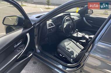 Седан BMW 3 Series 2016 в 