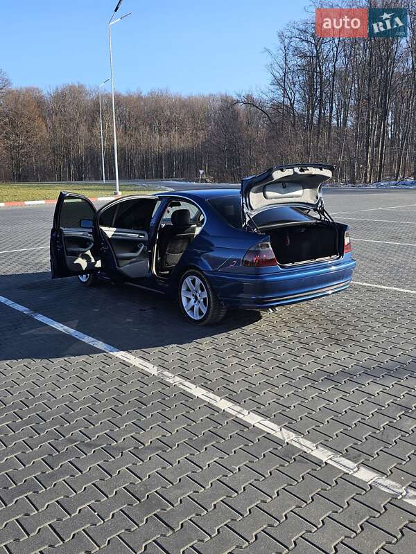 Седан BMW 3 Series 2001 в Глыбокой