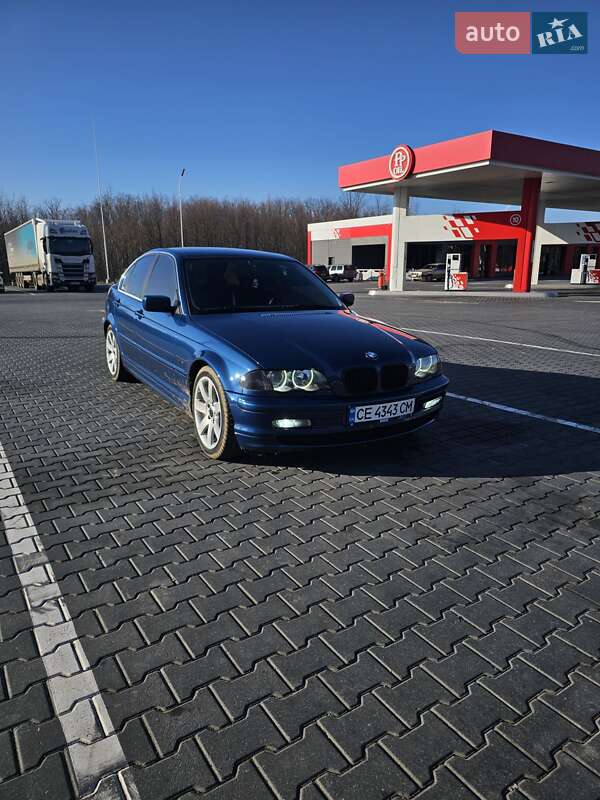 Седан BMW 3 Series 2001 в Глыбокой