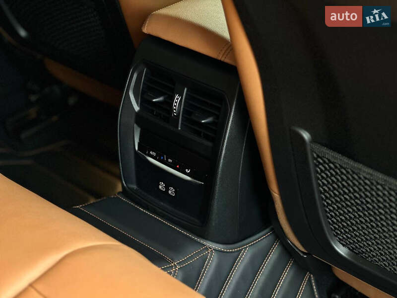 Седан BMW 3 Series 2020 в Чернівцях