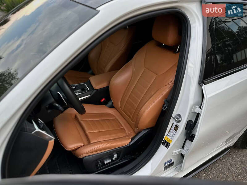 Седан BMW 3 Series 2020 в Чернівцях