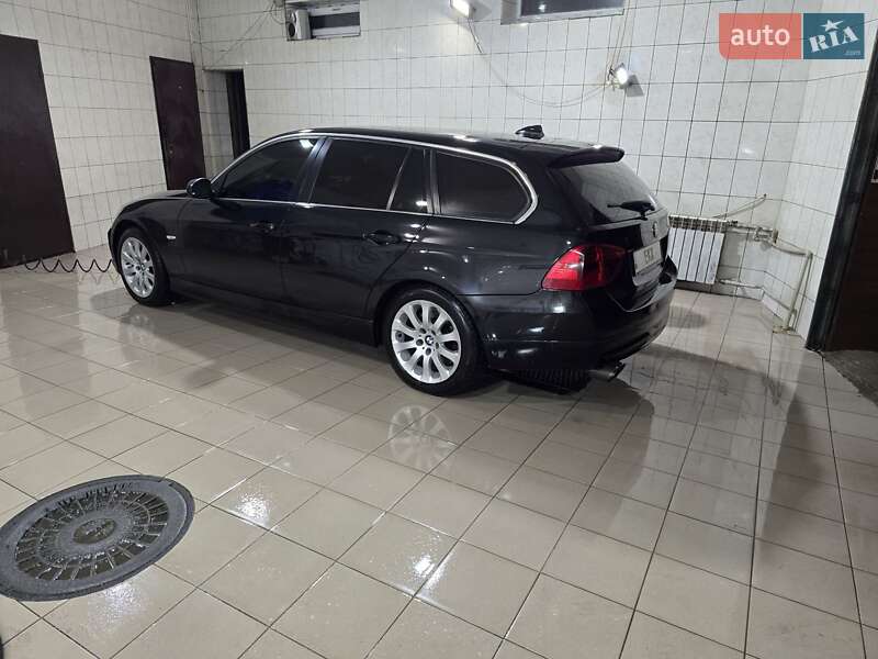 Универсал BMW 3 Series 2005 в Запорожье