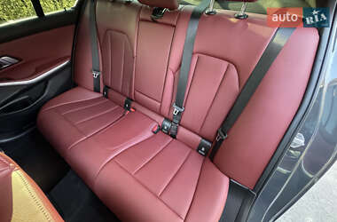 Седан BMW 3 Series 2023 в 
