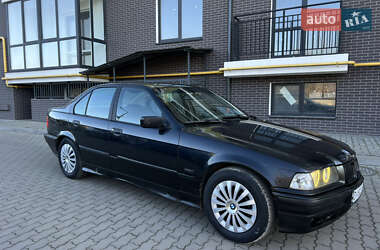 Седан BMW 3 Series 1993 в 