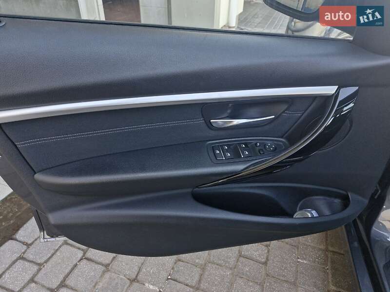 Седан BMW 3 Series 2017 в Миколаєві