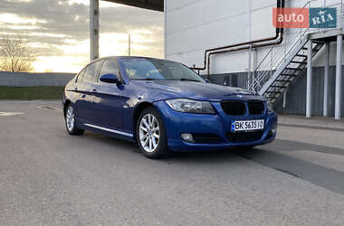 Седан BMW 3 Series 2009 в 